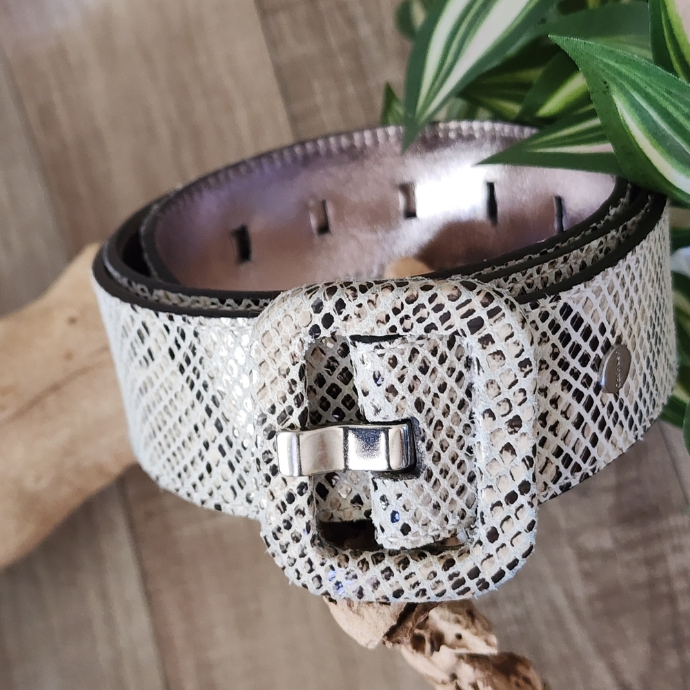 Calvin Klein Snakeskin Embossed Leather Belt w/Silver Leather Lining Size Large - Picture 7 of 10